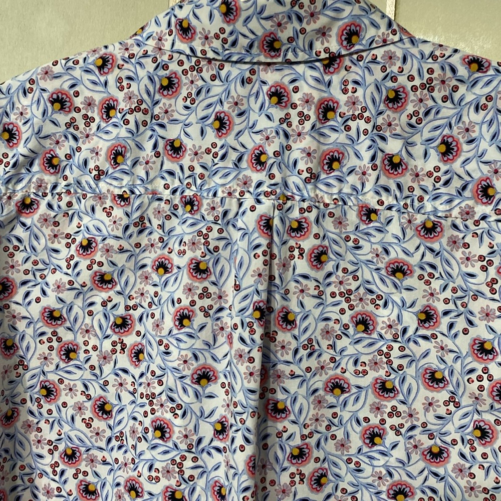 Beautiful floral print, button front, long sleeve shirt, Talbots, Women’s size M - Picture 6 of 9